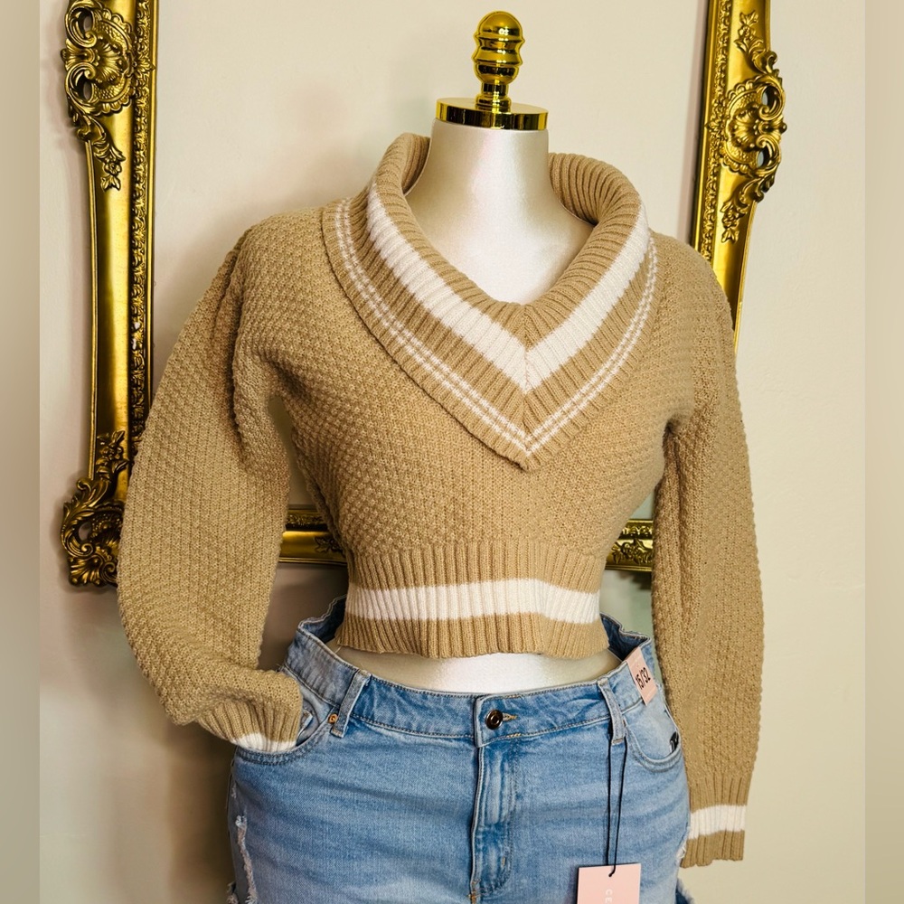 Forever 21 Tan and White Cowl Neck Sweater